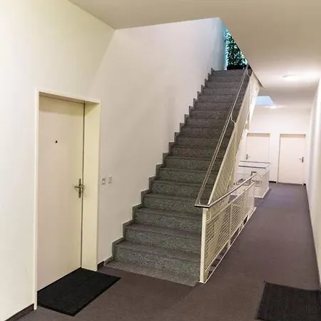 Apartment Charming 1br Flat Near - Fb1 *